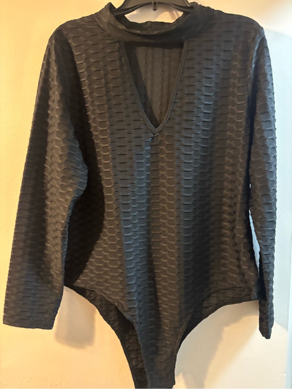Textured Black V-Neck Long Sleeve Bodysuit.NWOT